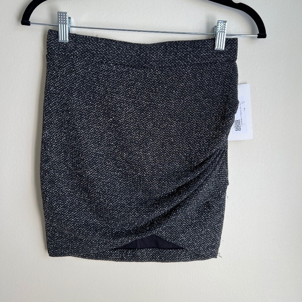 NWT Black and Silver Shimmer Skirt